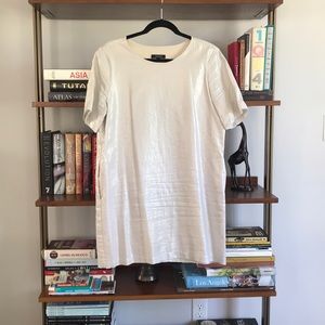 Metallic silver and white dress with pockets!